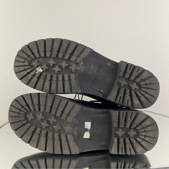 TORRID Black Dark Grey Faux Leather Metal Heel Mid Calf Lace Up Combat Boots - Picture 8 of 14